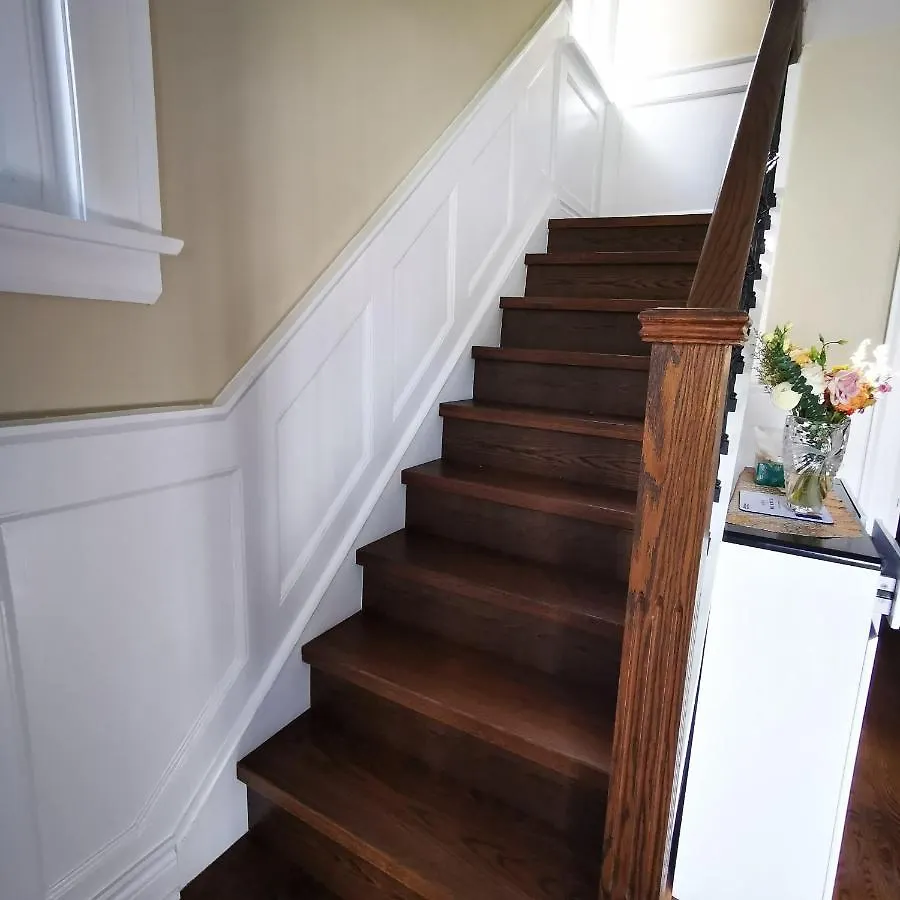 A Bright And Tidy Double-Bed Room In Midtown Toronto