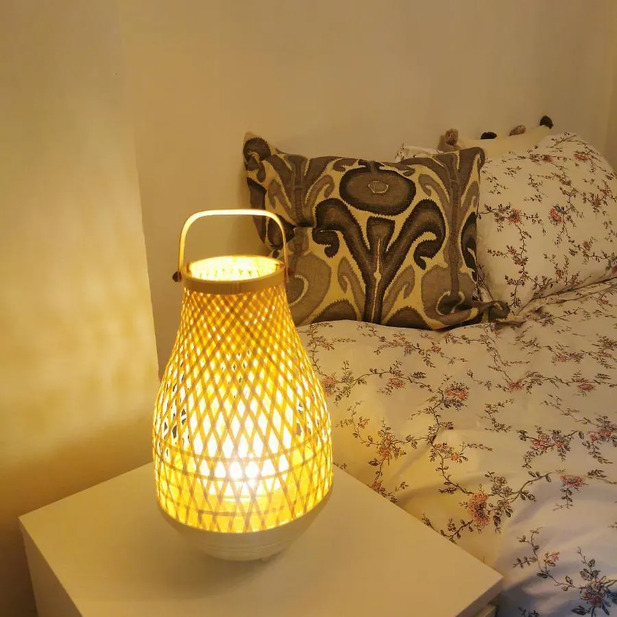 Guest house A Bright And Tidy Double-Bed Room In Midtown Toronto Canada